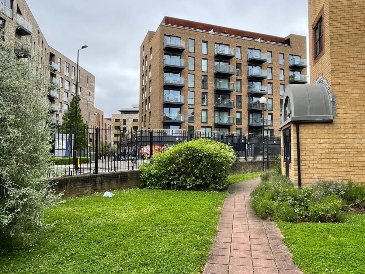 Surrey Docks Se16 Near Canada Water N Easy Access Canary Wharf London Ngoại thất bức ảnh